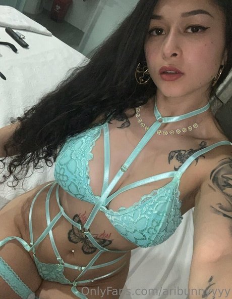 Foto desnuda filtrada de OnlyFans de Aribunnyyyy