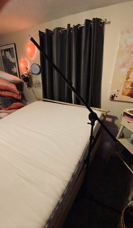 Foto desnuda filtrada de OnlyFans de Djsnarklepony