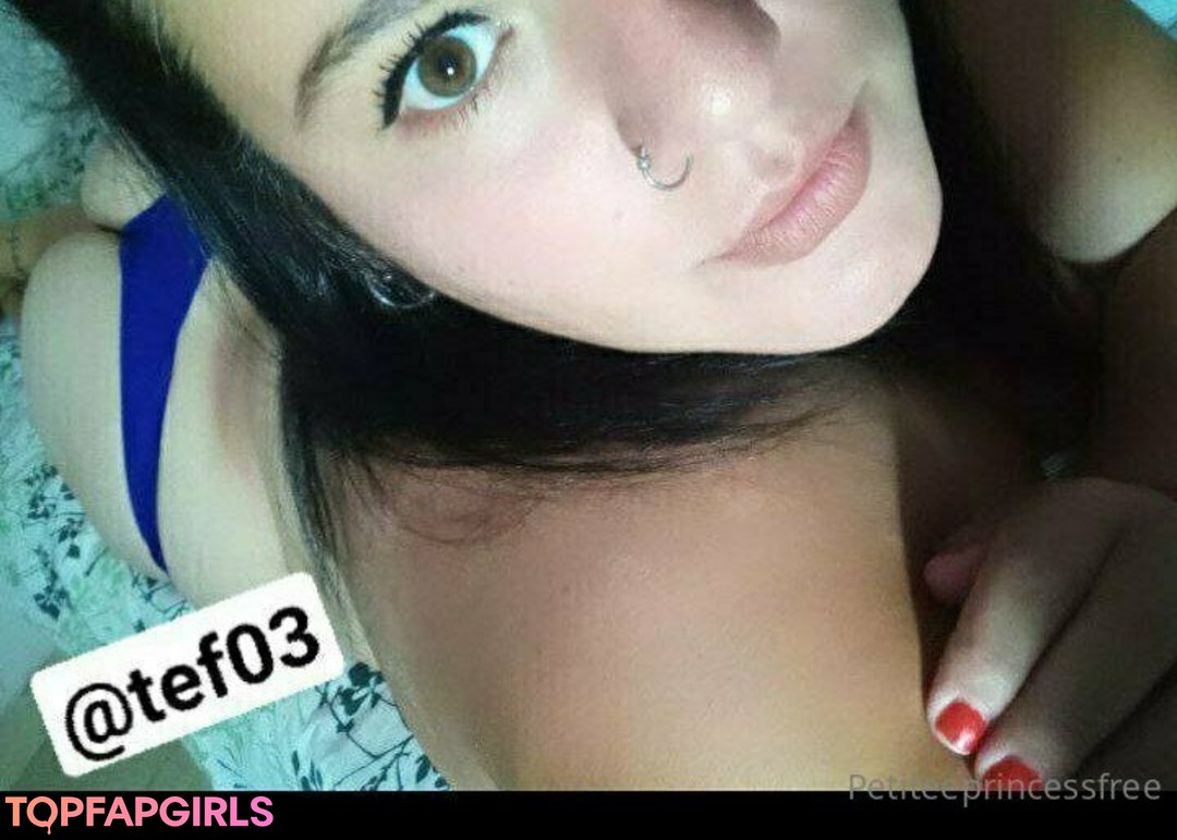 Foto desnuda filtrada de OnlyFans de Petiteeprincessfree #10 Foto desnuda filtrada de OnlyFans de Petiteeprincessfree #10