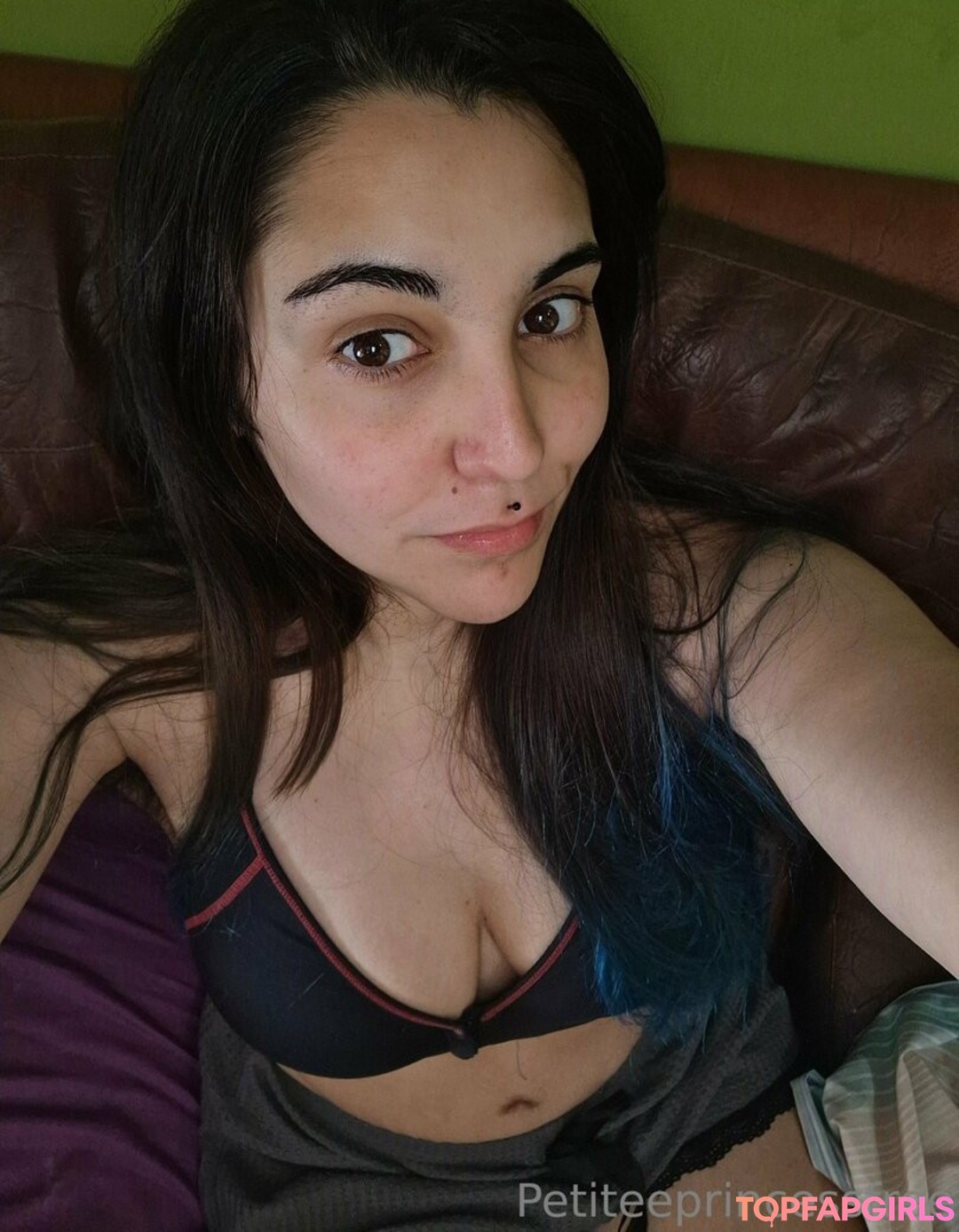 Foto desnuda filtrada de OnlyFans de Petiteeprincessfree #196 Foto desnuda filtrada de OnlyFans de Petiteeprincessfree #196