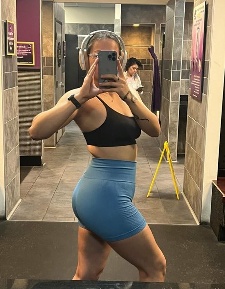 Foto desnuda filtrada de OnlyFans de Goddessalyssa