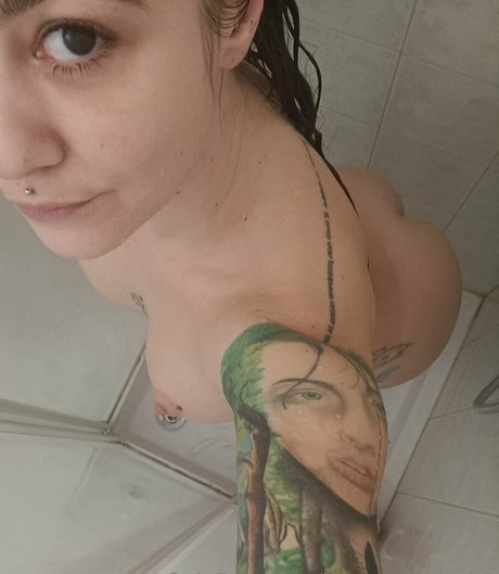 Foto desnuda filtrada de OnlyFans de Interracialdesir3