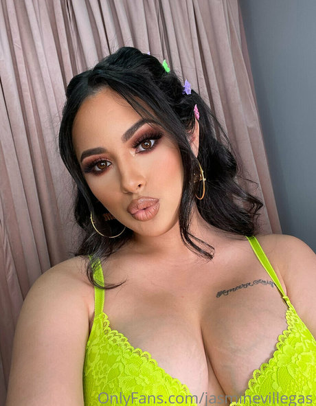 Jasmine Villegas