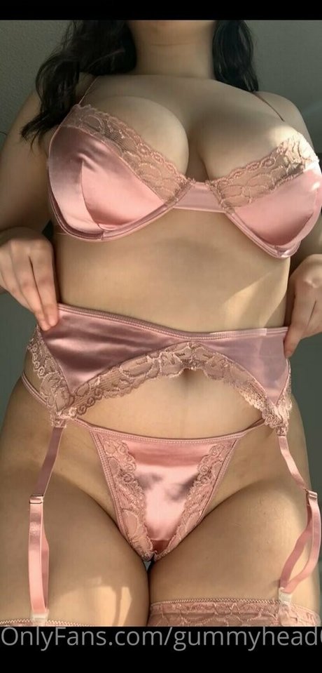 Foto desnuda filtrada de OnlyFans de Gummyhead00