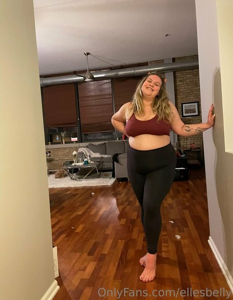 Foto desnuda filtrada de OnlyFans de Ellesbelly