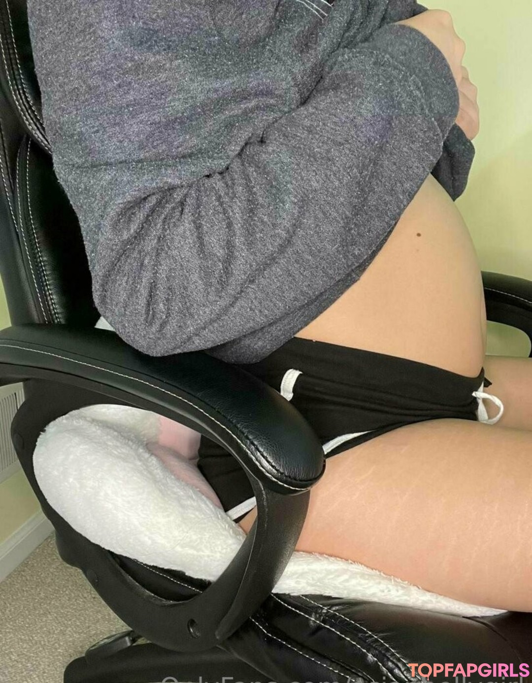 Foto desnuda filtrada de OnlyFans de Asianbellygirl #182 Foto desnuda filtrada de OnlyFans de Asianbellygirl #182