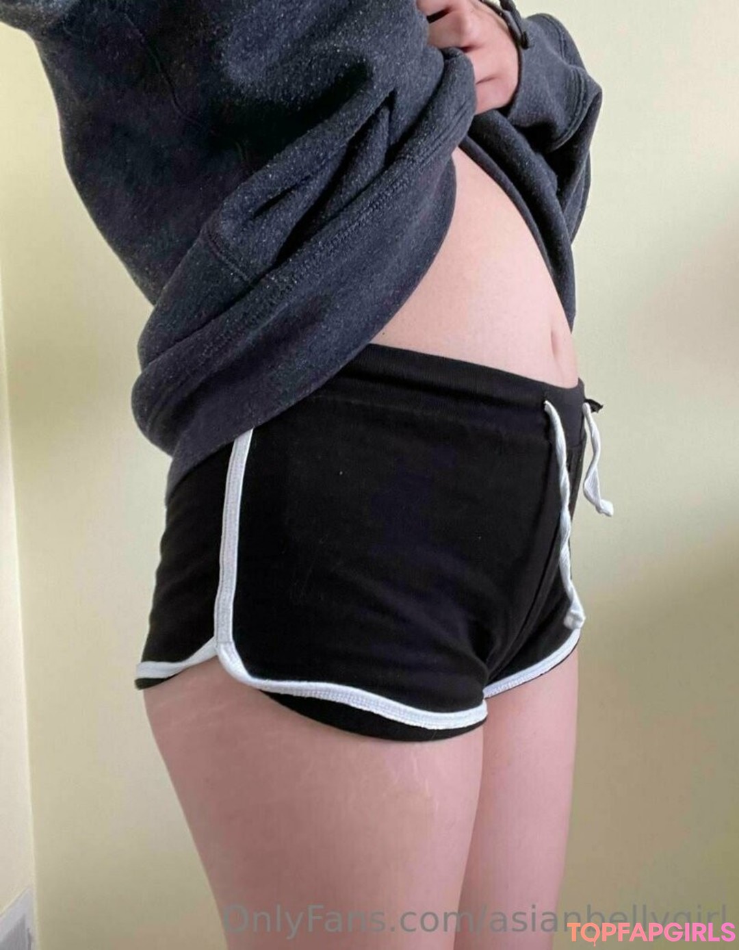 Foto desnuda filtrada de OnlyFans de Asianbellygirl #183 Foto desnuda filtrada de OnlyFans de Asianbellygirl #183