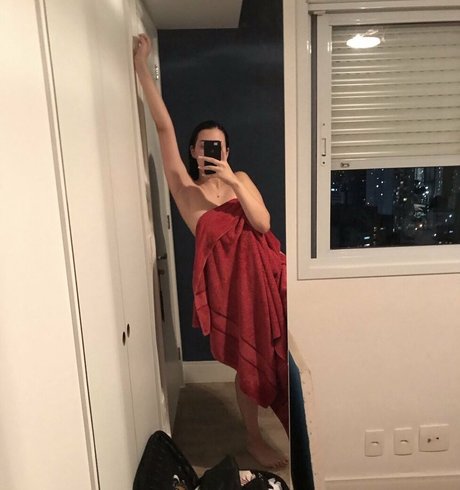 Foto desnuda filtrada de OnlyFans de Ellaarievilo