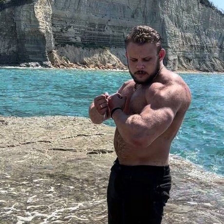 Foto desnuda filtrada de OnlyFans de Maksym