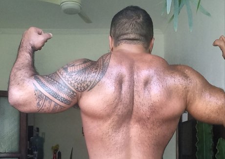 Foto desnuda filtrada de OnlyFans de Musclebearbrazil