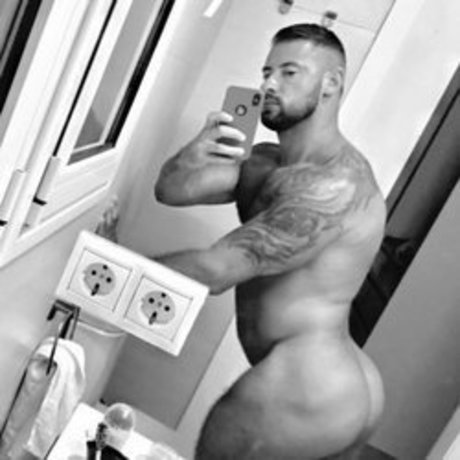 Foto desnuda filtrada de OnlyFans de Musclebeach32