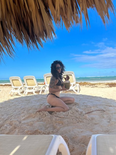 Foto desnuda filtrada de OnlyFans de Mejgan Sediqzadah