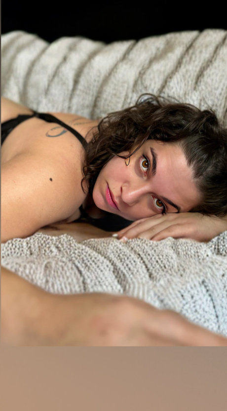 Foto desnuda filtrada de OnlyFans de Cari Perez