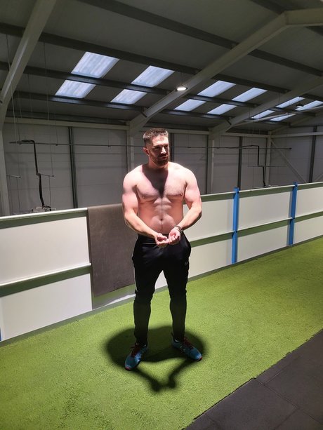 Foto desnuda filtrada de OnlyFans de Edward 