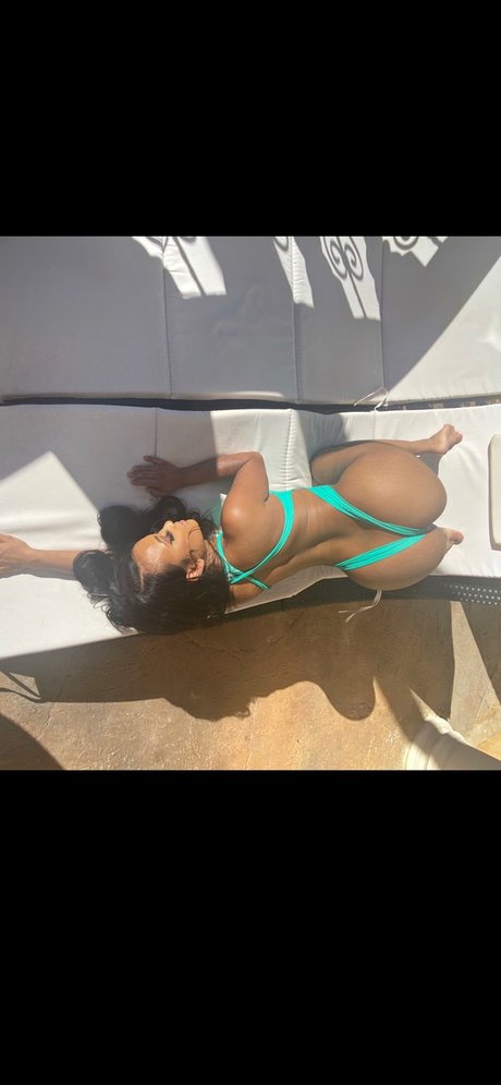 Foto desnuda filtrada de OnlyFans de Eboni