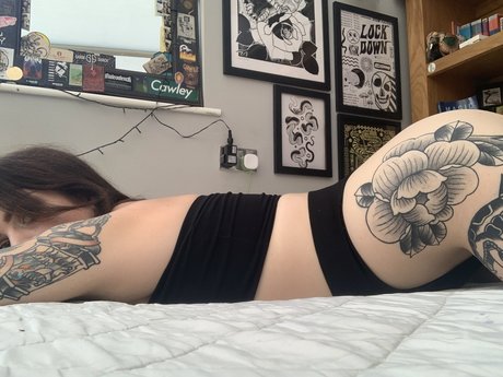 Foto desnuda filtrada de OnlyFans de Badmoon 