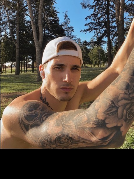 Foto desnuda filtrada de OnlyFans de Ezequiel