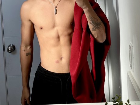 Foto desnuda filtrada de OnlyFans de Dylon 