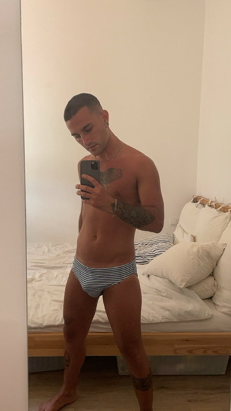 Foto desnuda filtrada de OnlyFans de Dxnsimxnn