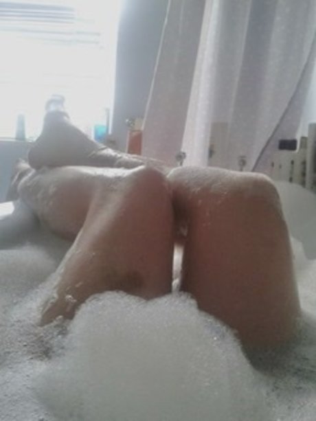 Foto desnuda filtrada de OnlyFans de Esther Winter