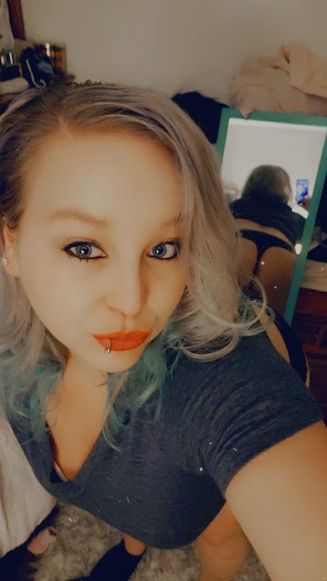 Foto desnuda filtrada de OnlyFans de Msmalice