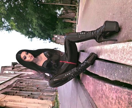 Foto desnuda filtrada de OnlyFans de Xxxsina69xxx