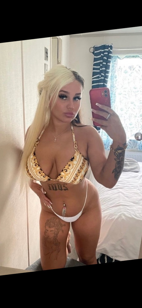 Foto desnuda filtrada de OnlyFans de Ellie Jade
