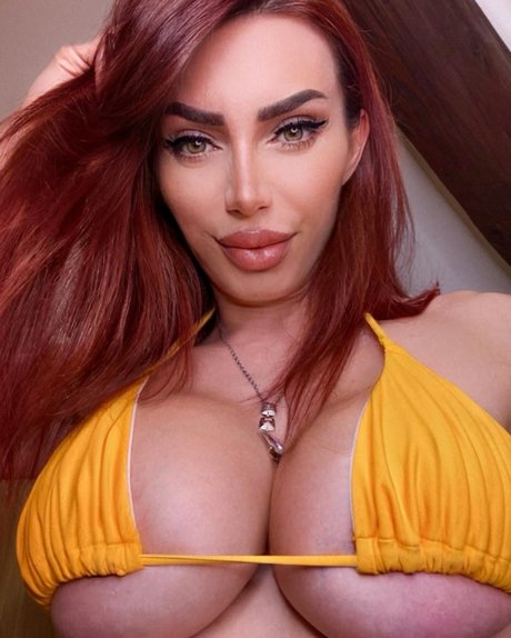 Foto desnuda filtrada de OnlyFans de Gogo Lei