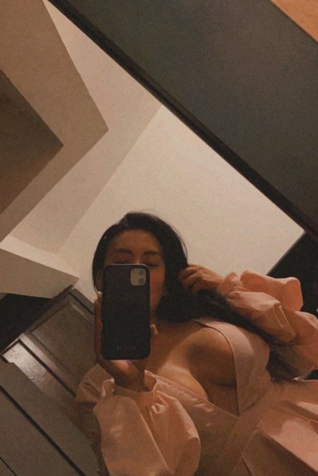 Foto desnuda filtrada de OnlyFans de Nidia Interial