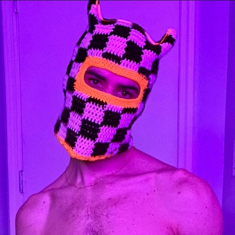 Naked Knitwit