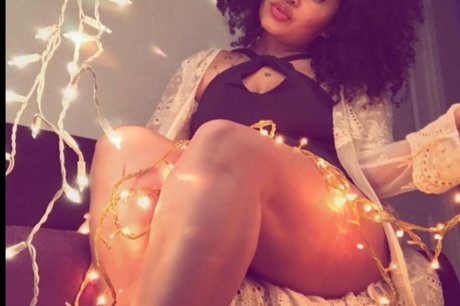 Foto desnuda filtrada de OnlyFans de Nadya Esmeralda