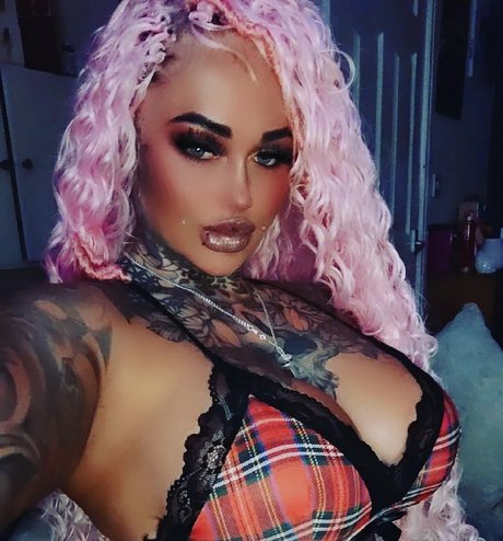 Foto desnuda filtrada de OnlyFans de Emo Princess