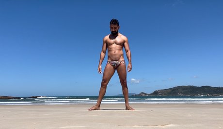Foto desnuda filtrada de OnlyFans de Daniel