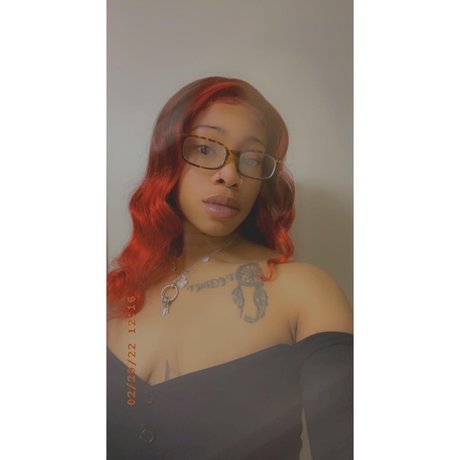 Foto desnuda filtrada de OnlyFans de Curve Collector