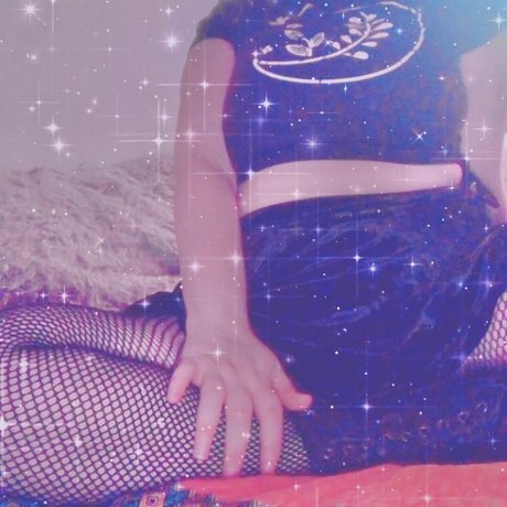 Foto desnuda filtrada de OnlyFans de Enby Evergreen