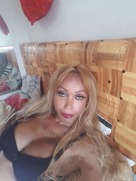 Foto desnuda filtrada de OnlyFans de Desire2908