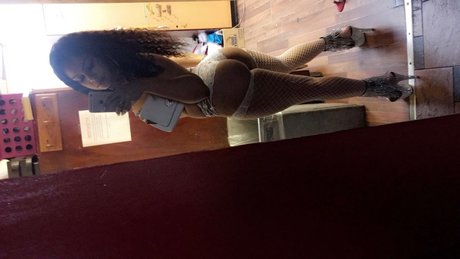 Foto desnuda filtrada de OnlyFans de Destinee Love