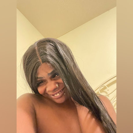 Foto desnuda filtrada de OnlyFans de Freaknastymiamor