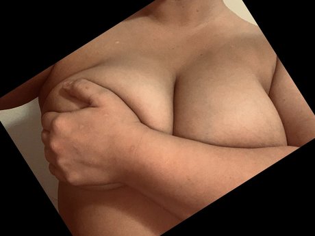 Foto desnuda filtrada de OnlyFans de Demi Dominatrix