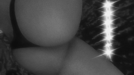 Foto desnuda filtrada de OnlyFans de Your Favorite Chocolate Dream Girl