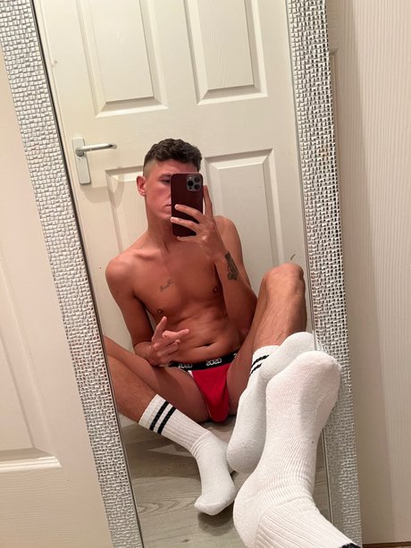 Foto desnuda filtrada de OnlyFans de Nathan Cross