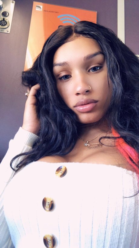 Foto desnuda filtrada de OnlyFans de Queen
