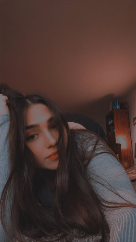Foto desnuda filtrada de OnlyFans de Cece 