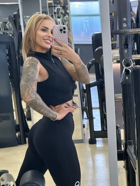 Naomi Star Vip 