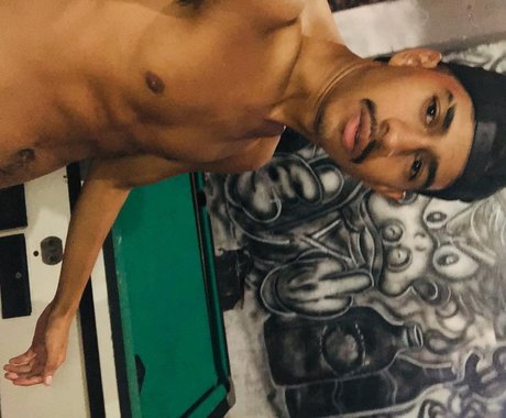 Foto desnuda filtrada de OnlyFans de Csar Nandes