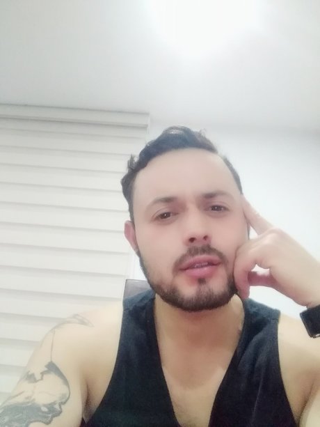 Foto desnuda filtrada de OnlyFans de David Ladino Penchi Mc