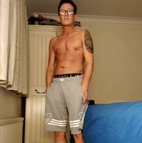 Foto desnuda filtrada de OnlyFans de Bruce Hills
