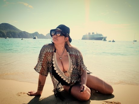 Foto desnuda filtrada de OnlyFans de   Perverse Goddess 