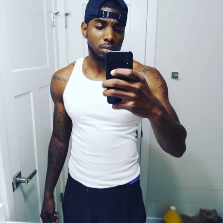 Foto desnuda filtrada de OnlyFans de Chris