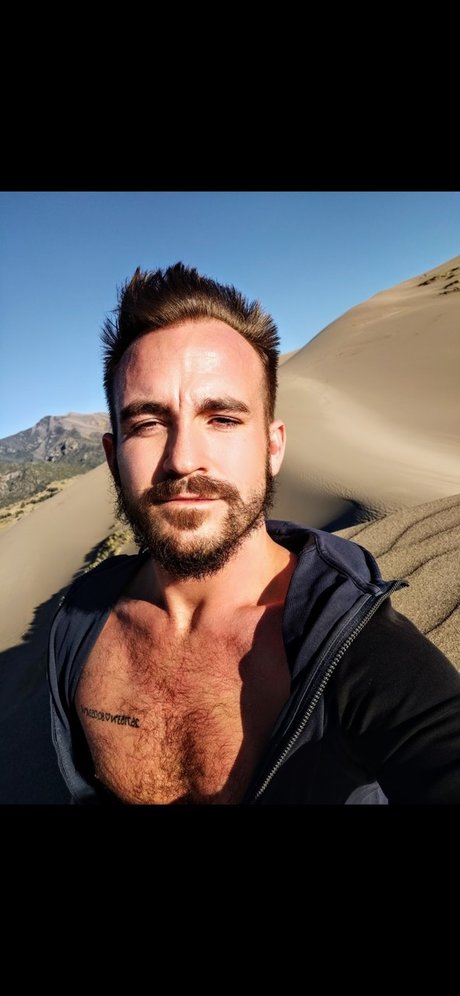 Foto desnuda filtrada de OnlyFans de Colt